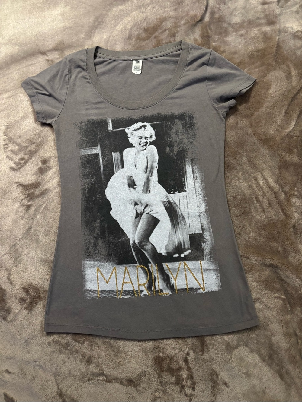 Marilyn Monroe T-Shirt Women’s Size S Gray Short Sleeve Scoop Neck Graphic Tee